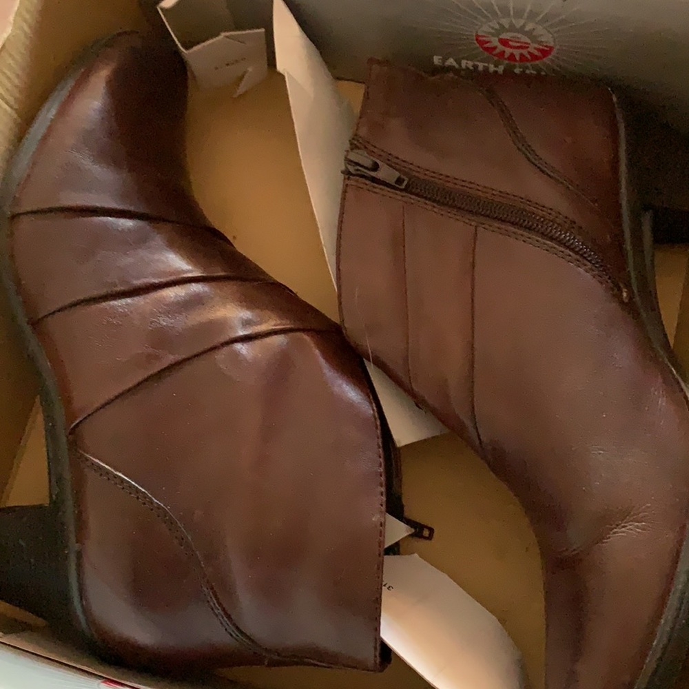 Earth Spirit chestnut boots